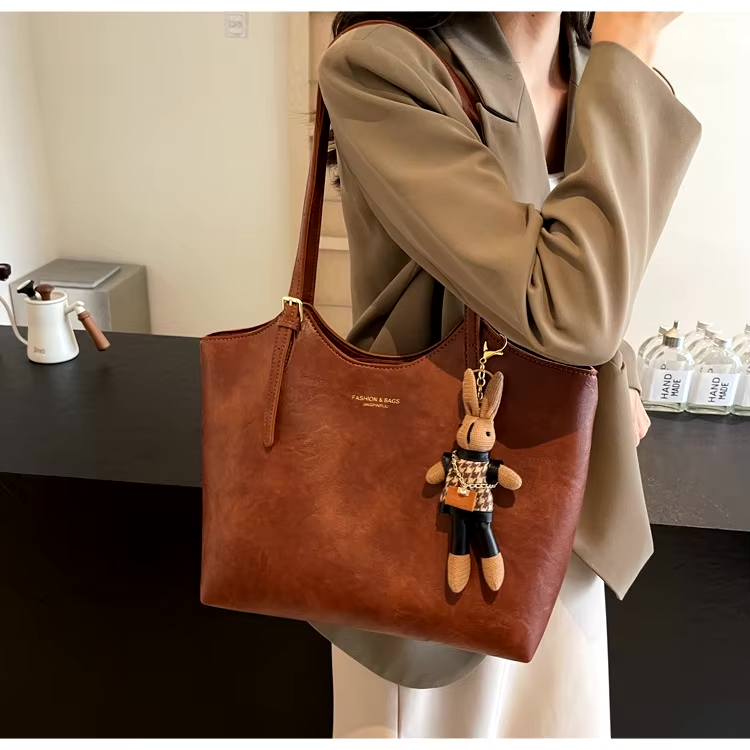 PETRA LUXURY TOTE BAG